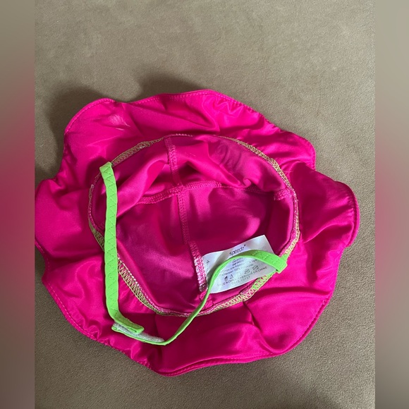 Pink infant Speedo Sun Hat - Picture 2 of 3